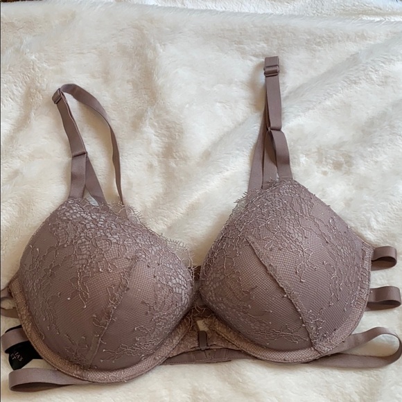 VS very sexy collection bra- NEVER WORN - Picture 1 of 3